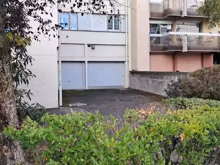 garage 18.5m2 dans résidence