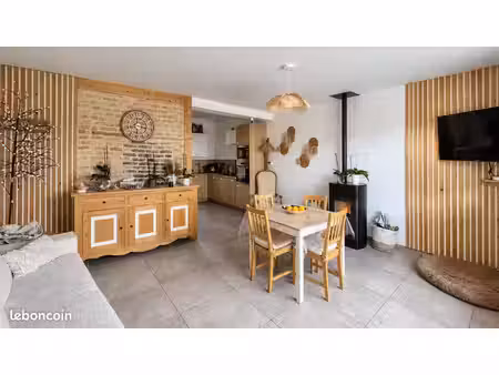 maison 2 pièces 81 m²