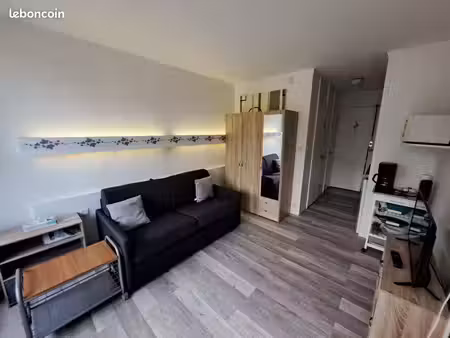 studio 1 pièce 18 m²