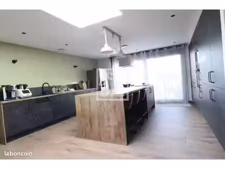 maison 6 pièces 134 m²