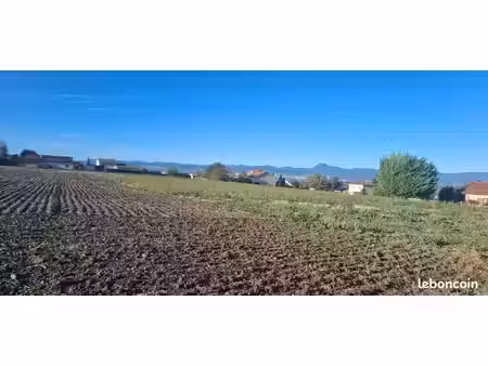 terrain à bâtir de 430 m² à les martres-d'artiere (63)