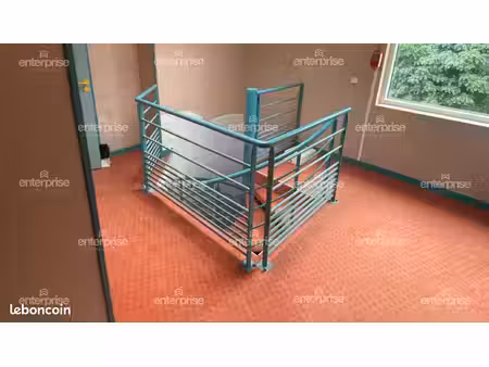 local commercial 150 m²