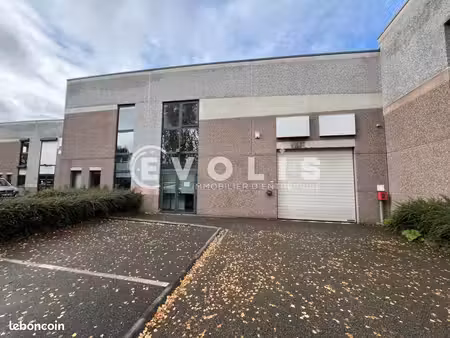 local d'activité 359 m²