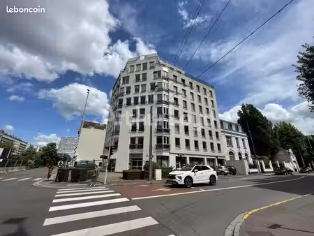 bureaux 273 m²