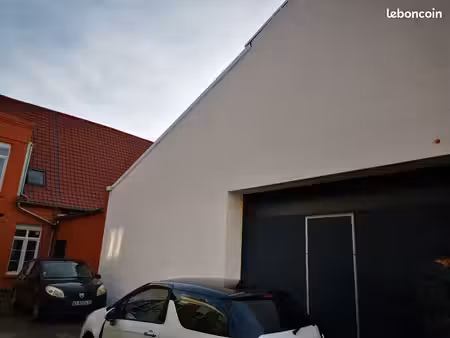 local commercial hangar 300 m2