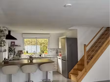 maison genech expo sud  jardin  dans lotissement privé  une mitoyenneté