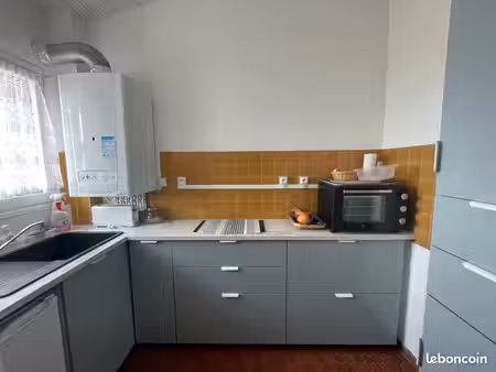 studio avec mezzanine en résidence en pied de plage