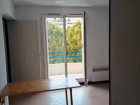 loué t1bis 27m2