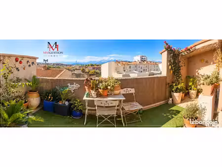perpignan – duplex lumineux avec terrasse et vue sur le canigou