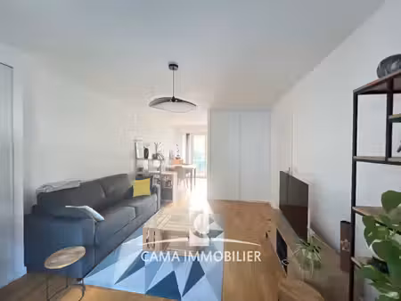très bel appartement de trois pièces à buc  proche de la gar