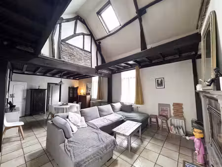oresmaux maison aux beaux volumes avec garage et cour