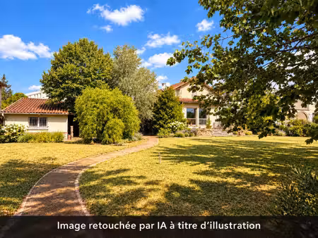 ensemble immobilier exceptionnel a renover dans sa globalit