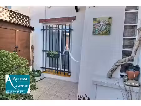 à vendre villa 2 faces distribuant 2 logements avec garage et jardin