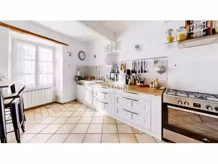 superbe bastide de ville d'une surface de 316m2 a la brillane