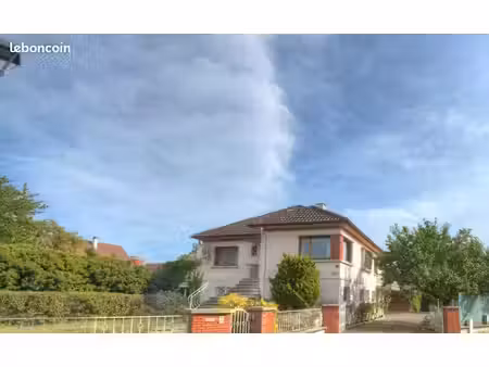maison individuelle avec dépendances env 160 m² sur 10 ares