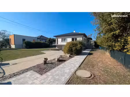 villa de plain-pied à vendre à sausheim – 130 m²  piscine et terrain de 947 m²