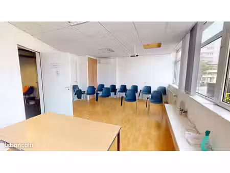bureaux porte jeune   288 m2 divisibles a louer (ou à vendre)