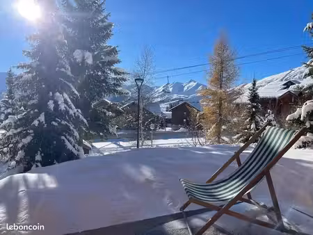 la toussuire 1800 beau 2p avec jardin et parking couvert aux pieds es pistes