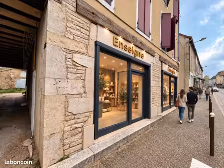 local commercial 60 m²