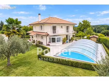 villa 5 pièces 190 m²