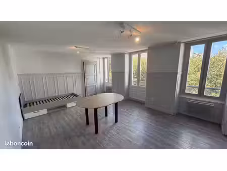 studio 1 pièce 29 m²