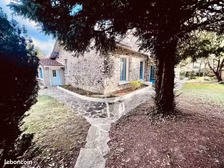 pavillon 6 pièces 160 m²