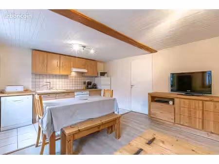 appartement t3 centre village