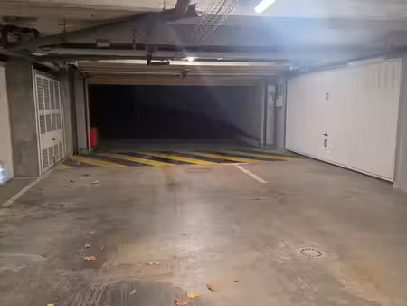 ocation box fermé / garage – parking – carrières-sous-poissy (78)