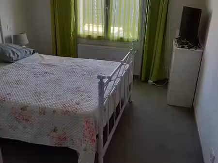 chambre meublée