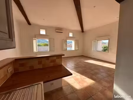 grand t4 en duplex lumineux avec vue dégagée – alès  quartier la prairie