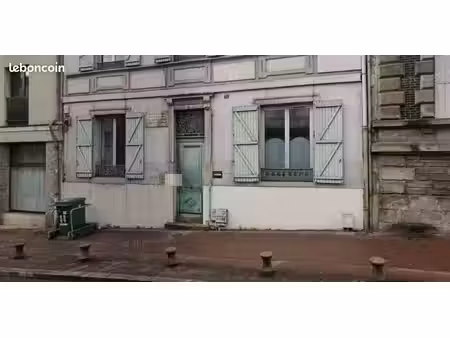 bureau 75 m²