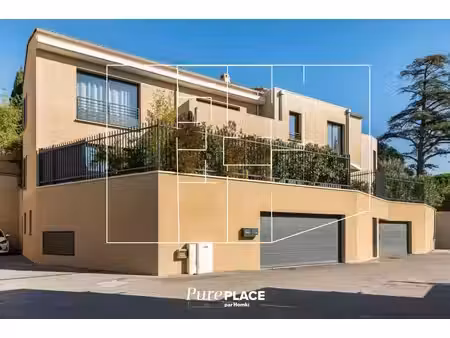 maison de ville t6 de 195 m² à aix-en-provence 13090