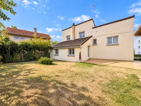 brunoy – maison pleine de charme avec jardin de plus de 300 m²