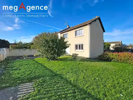 rare à carpiquet – maison 3 chambres  jardin et garage