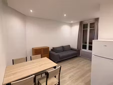 charmant t2/f2 de 34 m² – rénové & meublé – cave – proche rer b vert-galant
