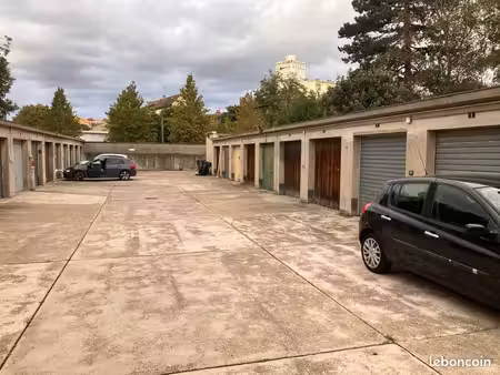 vente box fermé securisé