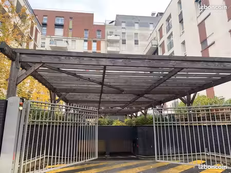 ◊grande place de parking pmr sécurisée à louer - front populaire