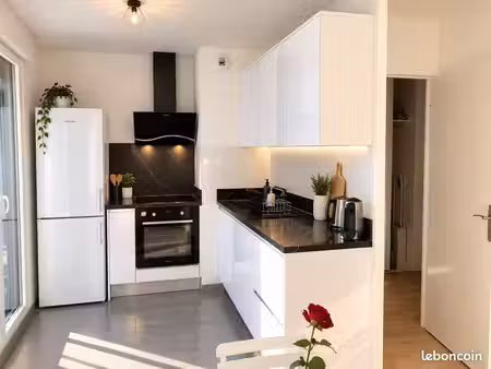 2 pièces de 47 m² avec balcon et parking – à 1 min du rer a