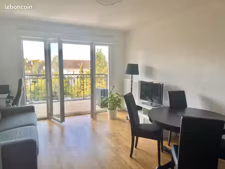 t3 meublé 62 m² avec terrasse sud  parking – centre-ville  rer a à 6 minutes