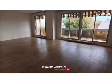 au calme et ensoleillé