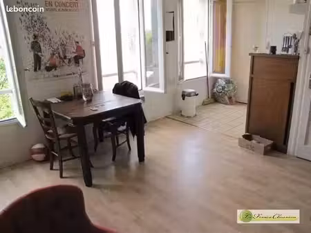 immeuble 6 pièces 37 m²
