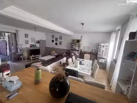 maison 8 pièces 186 m²
