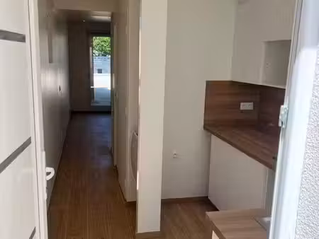 studio neuf 20m2 + terrasse + cave