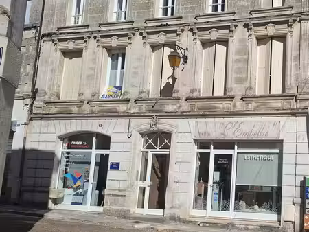 immeuble 9 pièces 262 m²