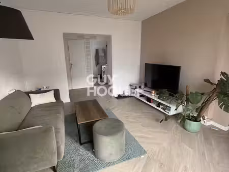 appartement de 65.5 m² f3  meublé  à louer pour une periode de 1 an