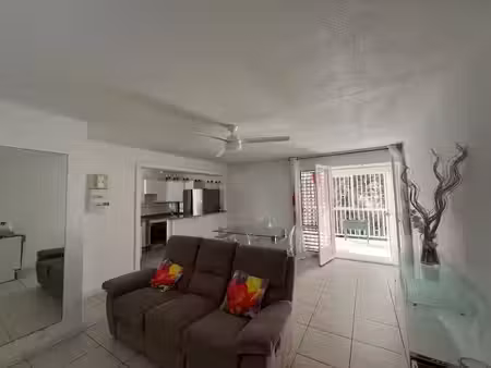 location meublée appartement 2 pièces 47.34 m² à fort de france (97200)  930 €