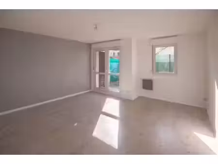 location appartement 2 pièces 46.67 m² à osny (95520)  811 €