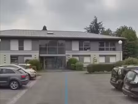 location locaux professionnels à magny-le-hongre (77700)  660 €