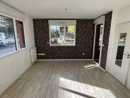 location appartement 2 pièces à nantes (44000) : à louer 2 pièces / 47m² nantes