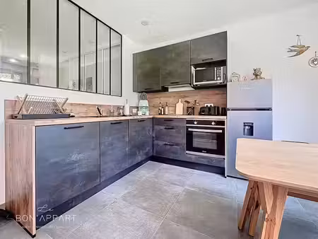 location meublée appartement 1 pièce 34 m² à ajaccio (20000)  768 €